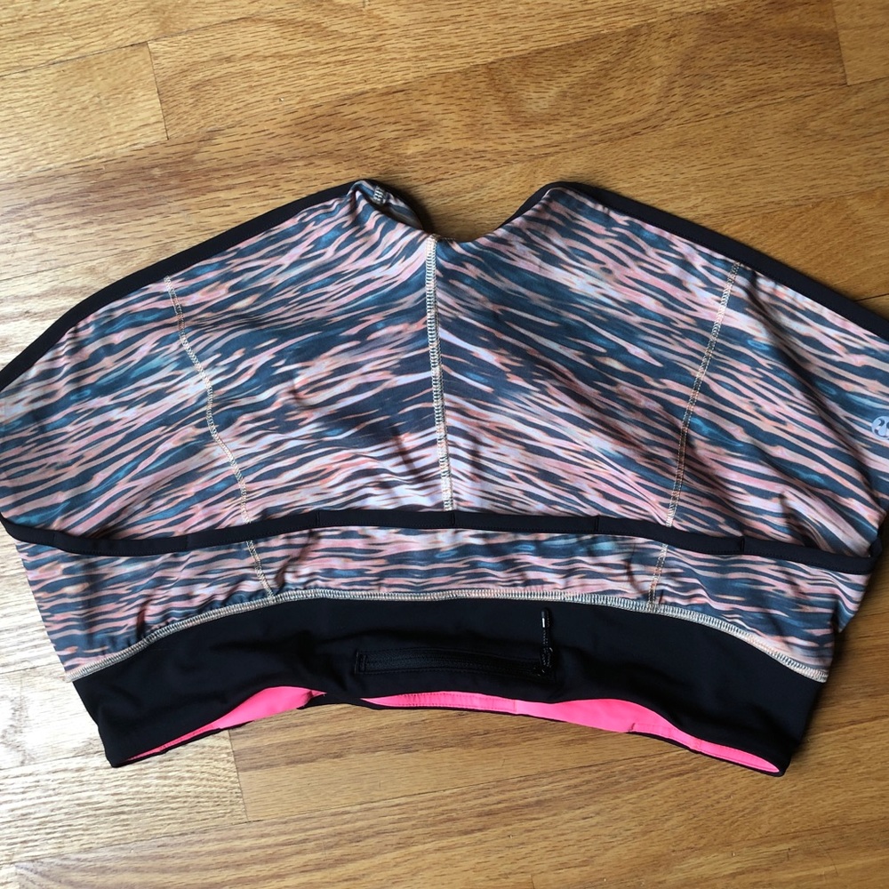 ⭐️SOLD⭐️Lululemon Tiger Water Speed Shorts sz8